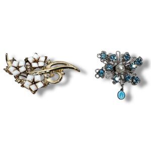Vintage Pin Brooch Set Gold Tone White Floral & Silver Tone Blue Stone Snowflake